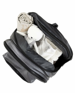 Mochila maternal Alfonso con lunchera gris oscuro - comprar online