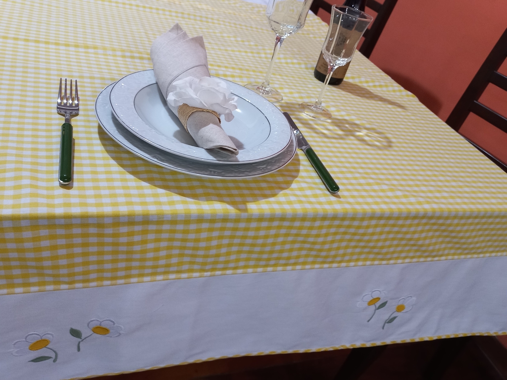 Toalha de Mesa Xadrez Amarelo e Branco - 100% Algodão