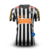 Camisa retrô do Santos FC com listras pretas e brancas, patrocinada por BMG, usada por Neymar Jr na temporada 12/13.