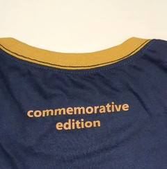 Camiseta Masculina Preta Edição Comemorativa 1 Ano Leão Alto relevo
