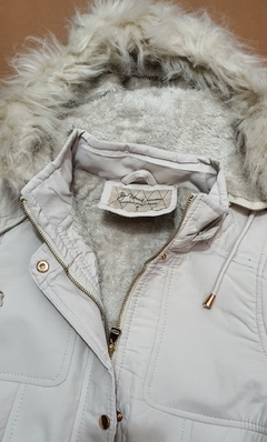 Jaqueta Parka Forrada Feminina Moda Inverno Byunna Com Capuz na internet