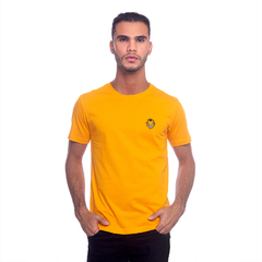 Camiseta Masculina Mostarda Básica Em Alto Relevo Leão