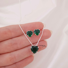 Conjunto Colar e Brinco Coração Verde Esmeralda Zircônia Folheado á Prata