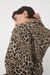 Imagen de Chaqueta corta gabardina animal print