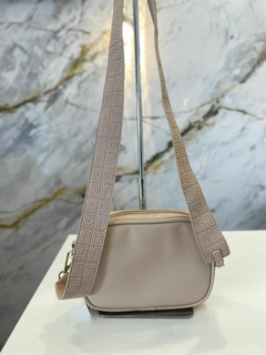 BOLSA LANCA CROSSBODY COM MATELASSE BEGE LP - comprar online