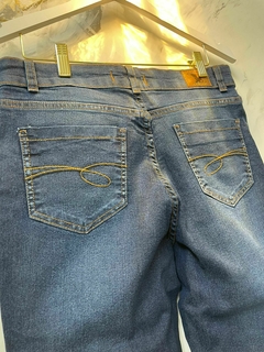 9833 CALÇA FLARE JEANS DARDAK na internet