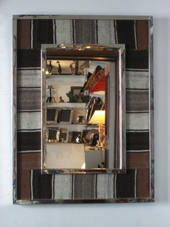 Espejo con marco de alpaca y manta de telar - comprar online