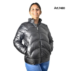 ART 7480 CAMPERA INFLABLE DAMA METALIZADA en internet