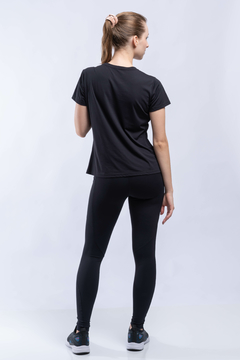 TRAVELER T-SHIRT PRETO - FEM