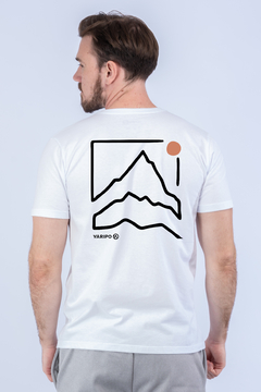 CAMISETA ESTAMPADA YARIPO ALGODÃO ORGÂNICO - BRANCO - MASC - comprar online