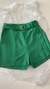 Shorts com Cinto Verde