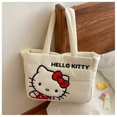 Cartera SANRIO bordado en internet