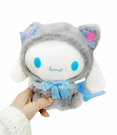 Peluche SANRIO Gatitos Cosplay 22cm en internet