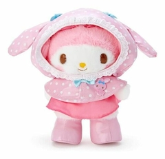 Peluches SANRIO con Piloto de Lluvia en internet