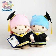 Peluches SANRIO LITTLE TWINS STARS Graduación