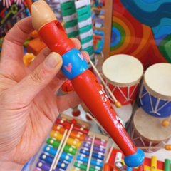 flauta de madera decorada pequeña en internet