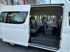 Toyota Hiace 2.8D Commuter 14As 6At 0km 2023