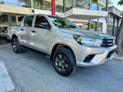 Toyota Hilux 2.4D Dx 4x4 equipada 2023