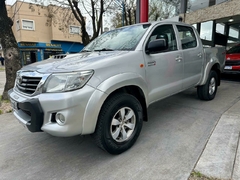 Toyota Hilux 3.0 D Sr 4x4 2014 en internet