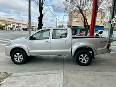 Toyota Hilux 3.0 D Sr 4x4 2014 - Roberto García Autos