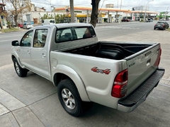 Toyota Hilux 3.0 D Sr 4x4 2014 - tienda online