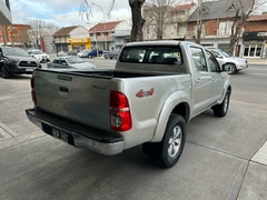 Toyota Hilux 3.0 D Sr 4x4 2014 - tienda online