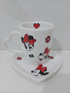 TAZA MINNIE + PLATO CORAZON VARIOS CALCOS