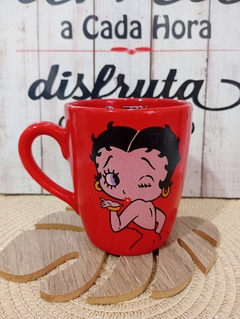 TAZA ROJA BETTY BOOP