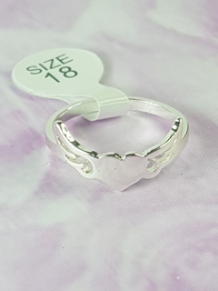 Anillo acero blanco corazón con alas. T. 18