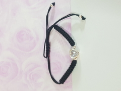 pulsera hilo negro tejido con centro corazon de Acero Blanco con Cubik