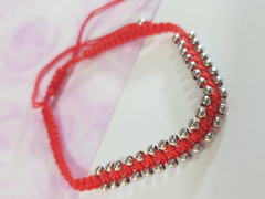 pulsera de hilo rojo tejido con bolitas de ACERO QUIRÚRGICO