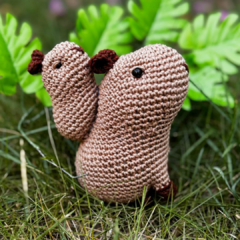 Dupla de Mãe e Filhote de Capivara em Amigurumi