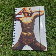 Caderno Madonna Vogue