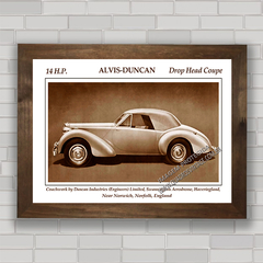Quadro decorativo com propaganda de carro antigo da marca Alvis .