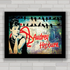 Quadro decorativo de cinema , com pôster da Audrey Hepburn .