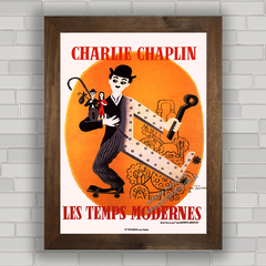 Quadro decorativo de cinema , com pôster do Charlie Chaplin .