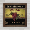 Quadro decorativo vintage com cacho de uvas