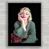 Quadro decorativo de cinema , com pôster da Marilyn Monroe fumando .