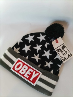 Gorro de lana "Obey"