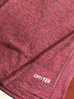 Remera con cierre "Drytek" Vintage en internet