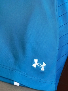 Chomba musculosa "Under Armour" Vintage en internet