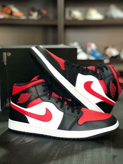 Jordan 1 Mid "Bred Toe" en internet