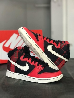 Nike SB Dunk Hi "Plaid Holiday Black Ivory Red White" - comprar online