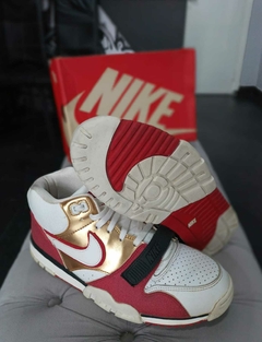 Nike "Trainer 1 Mid" en internet