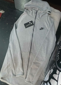 Campera Algodón y Lycra "Nike"