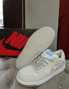 Nike SB Dunk Low "White Lobster" G5 en internet