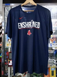 Remera "Enshrined" Vintage