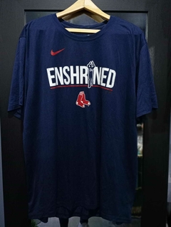 Remera "Enshrined" Vintage