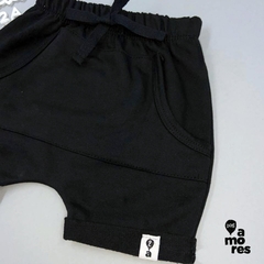 Shorts Saruel Preto na internet