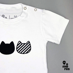 T-Shirt Cat Head Localizado - Dois Amores Baby & Pet